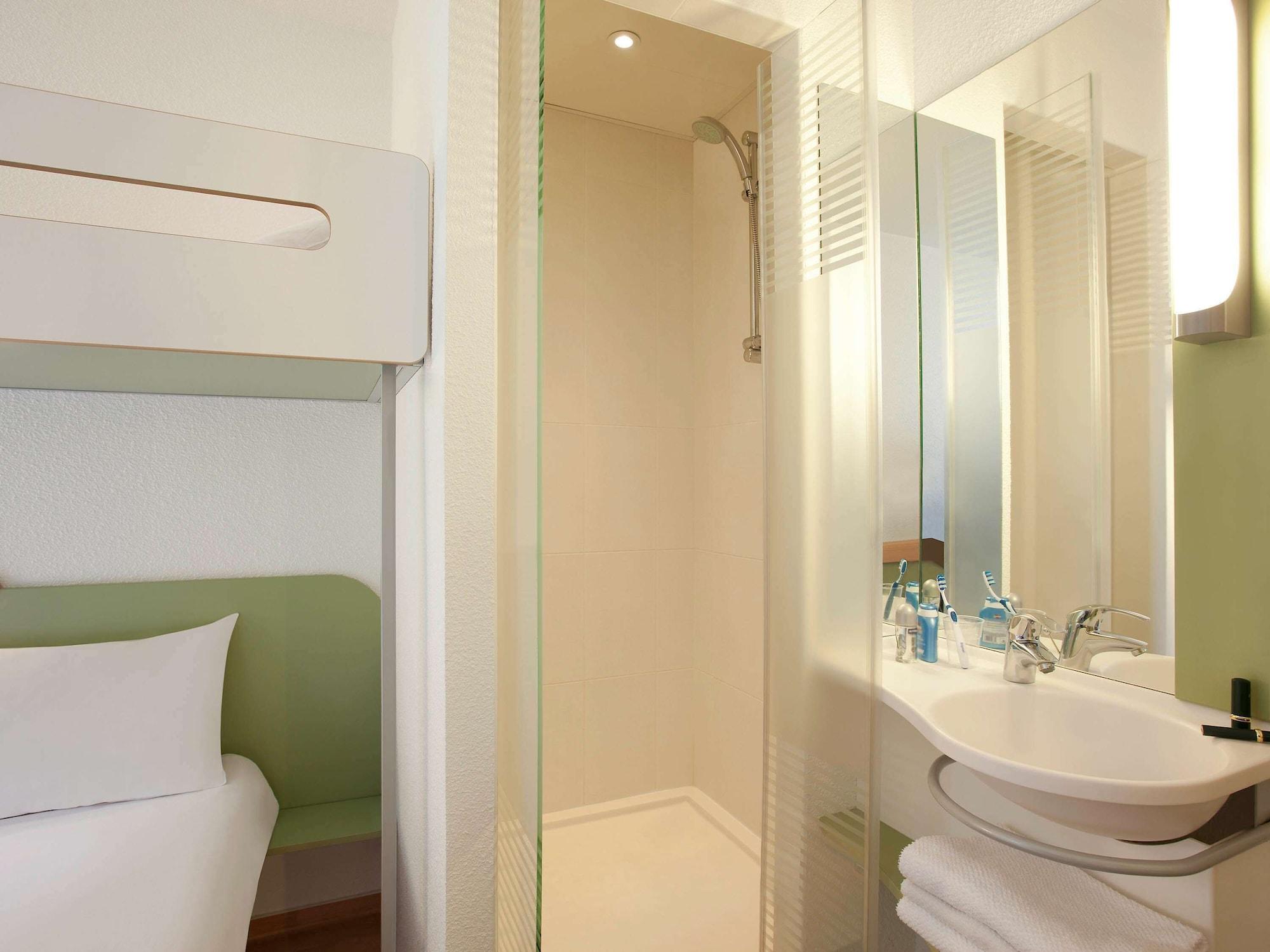 Ibis Budget Tours Nord Esterno foto