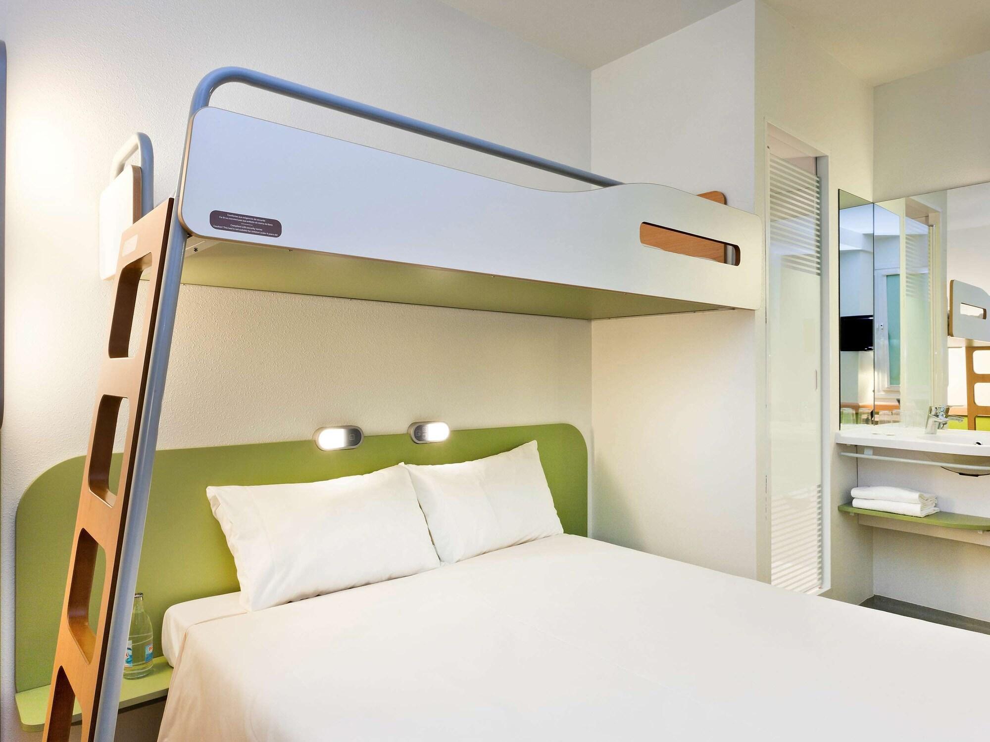 Ibis Budget Tours Nord Esterno foto