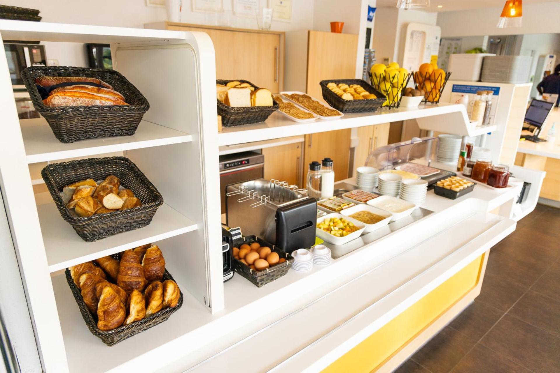 Ibis Budget Tours Nord Esterno foto