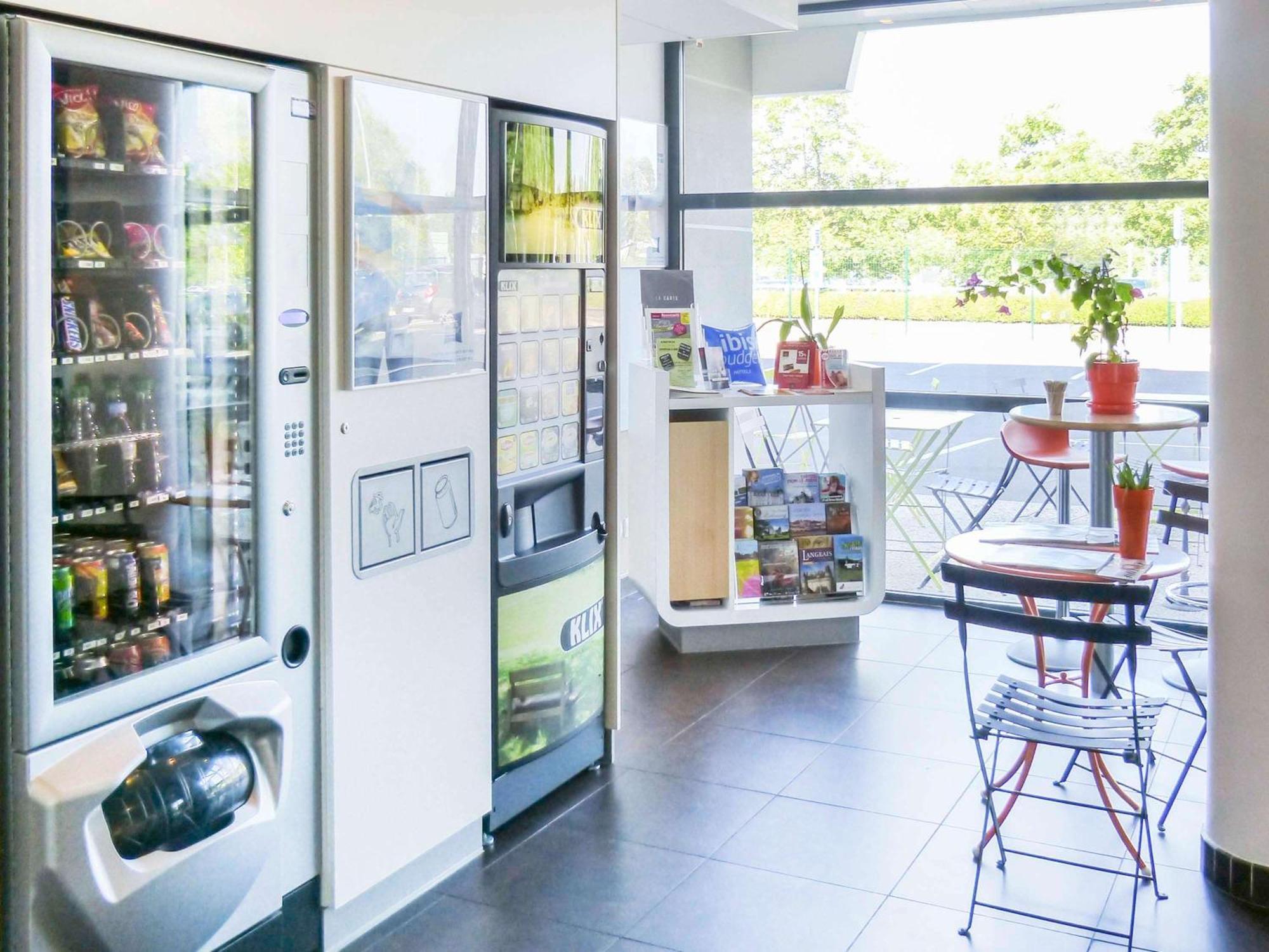 Ibis Budget Tours Nord Esterno foto